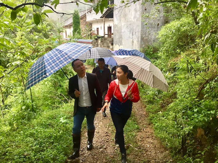 走訪(fǎng)考察.jpg 走訪(fǎng)考察.jpg